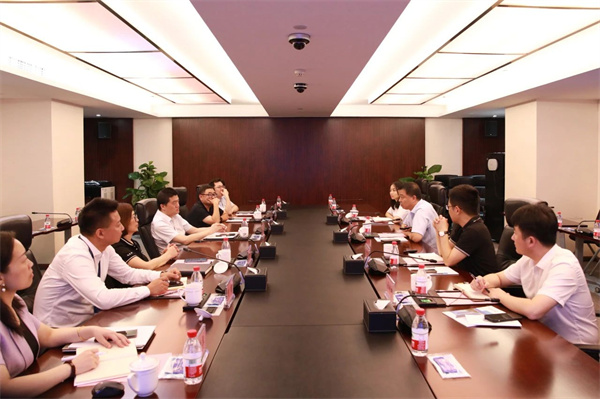 天津东疆综合保税区管委会党委常委、、管委会副主任白新宇到访我司