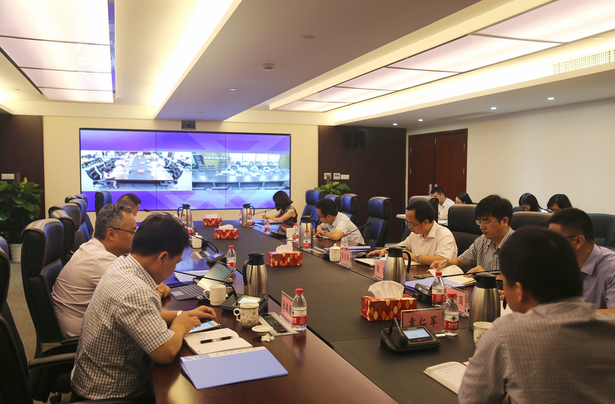 以人为本 与时俱进 一直立异——公司“半月谈”谈人力资源治理建设