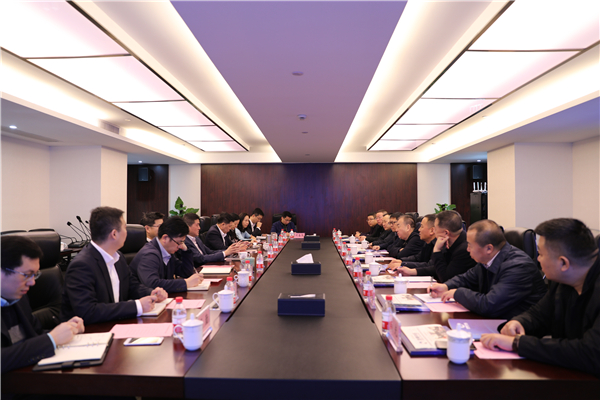 内蒙古公路交通投资开展有限公司刘学武代总司理一行到我司考察交流