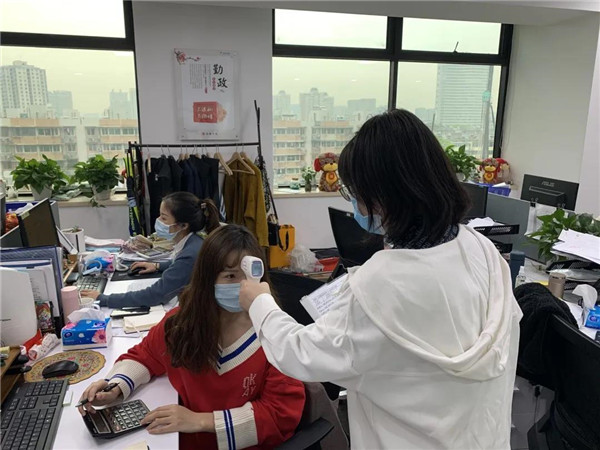 不松劲一直步强化疫情防控监视      公司各级纪检监察组织在行动