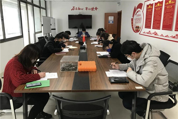 各单位起劲学习贯彻浙商腾博汇游戏官网党风廉政建设事情聚会精神