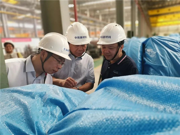 公司总司理张端清一行赴腾博汇游戏官网新质料调研指导事情