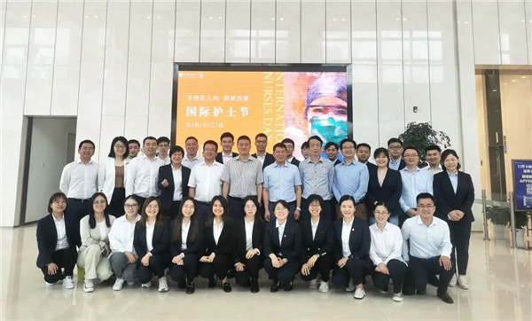 公司党委书记、、、董事长袁仁军到湖北腾博汇游戏官网调研指导事情