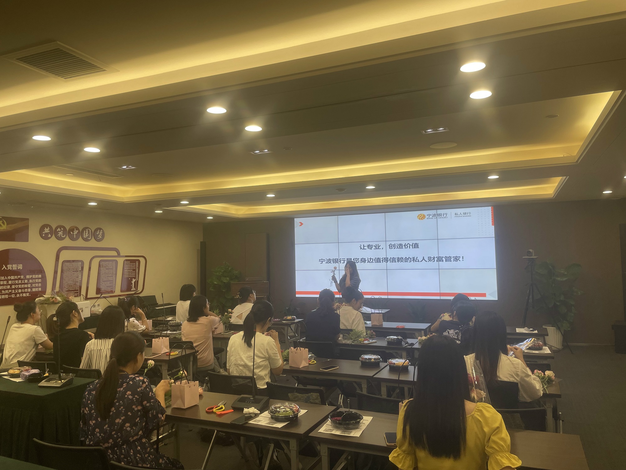 立功“十四五”，我为职工办实事：：：公司工会举行“ 香气飞翔、花漾人生”活动