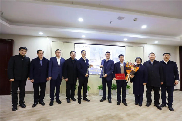 新春开门红 公司荣获萧山区2021年度“突出孝顺企业”声誉