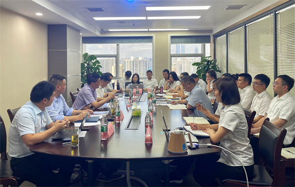 公司党委书记、、董事长袁仁军一行到贵州腾博汇游戏官网调研指导事情