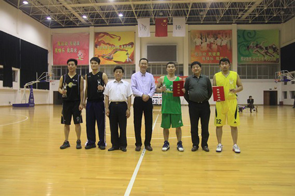 公司获湖南省汽车商会篮球角逐第四名