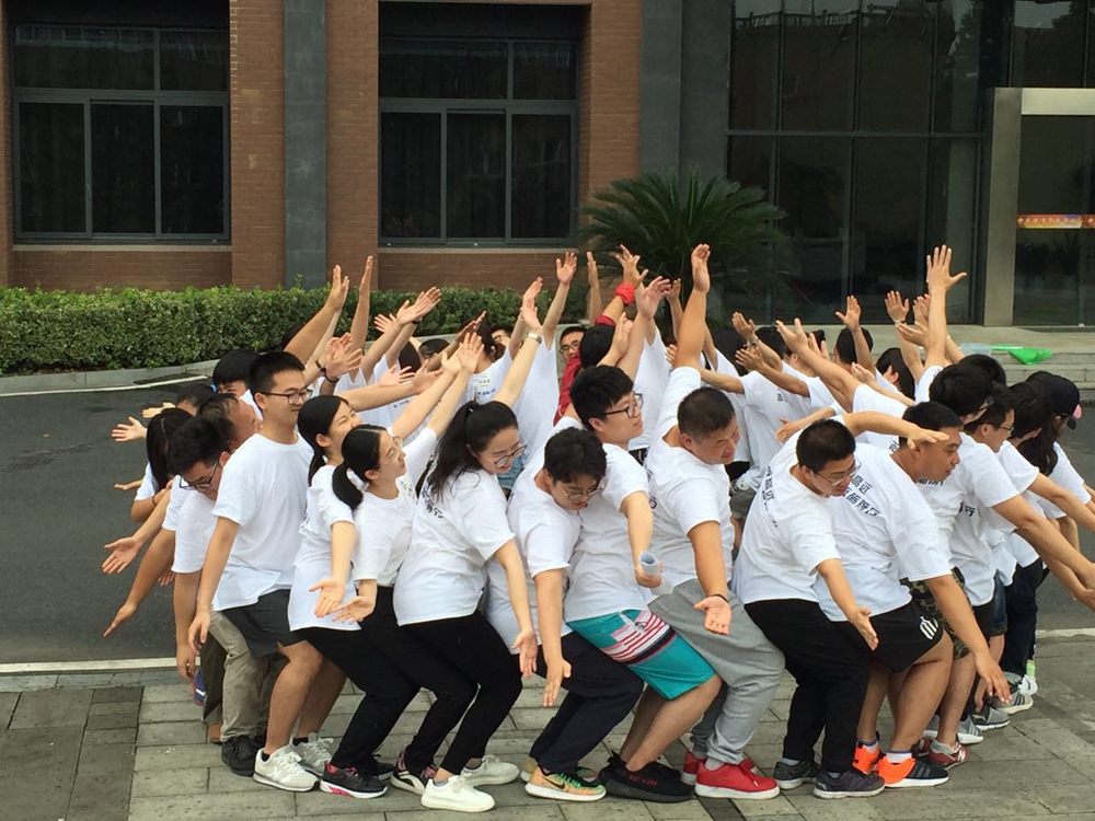 “志存高远、、砥砺前行”2017年大学生入职培训项目圆满竣事